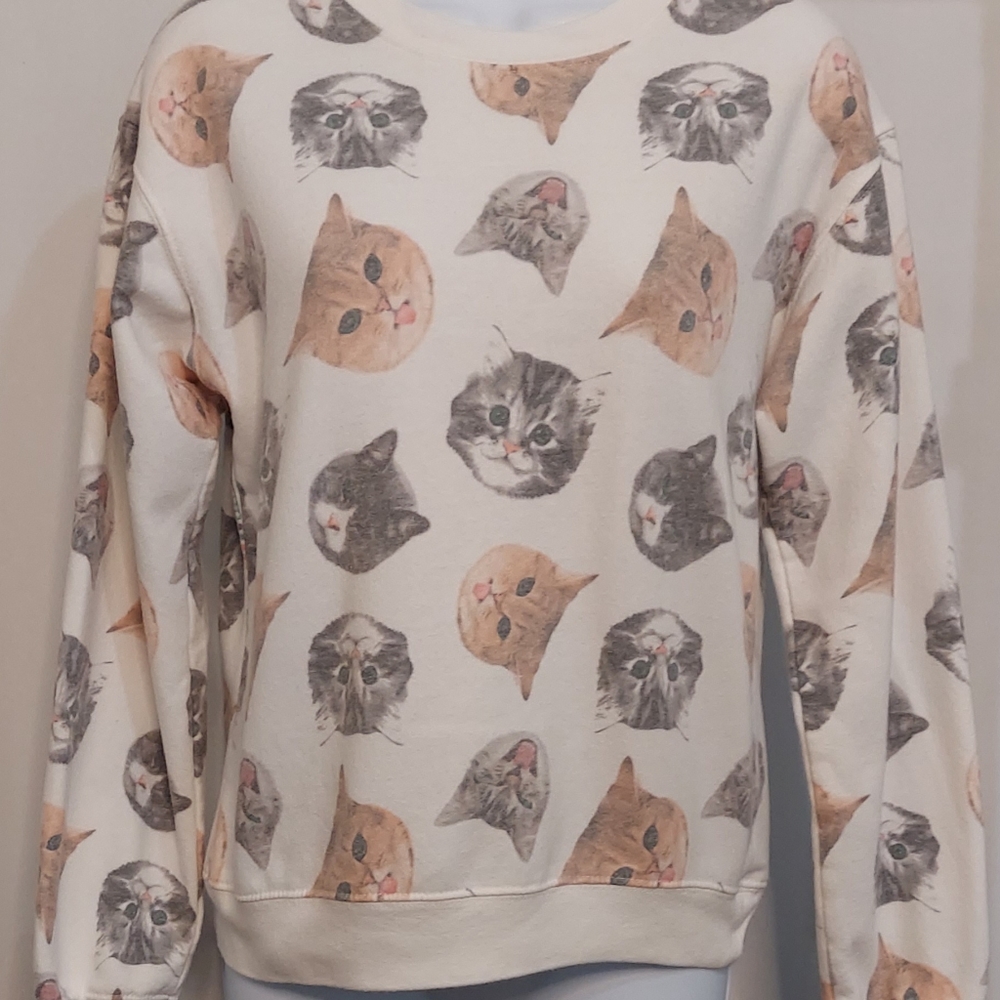 Wound up sweat shirt